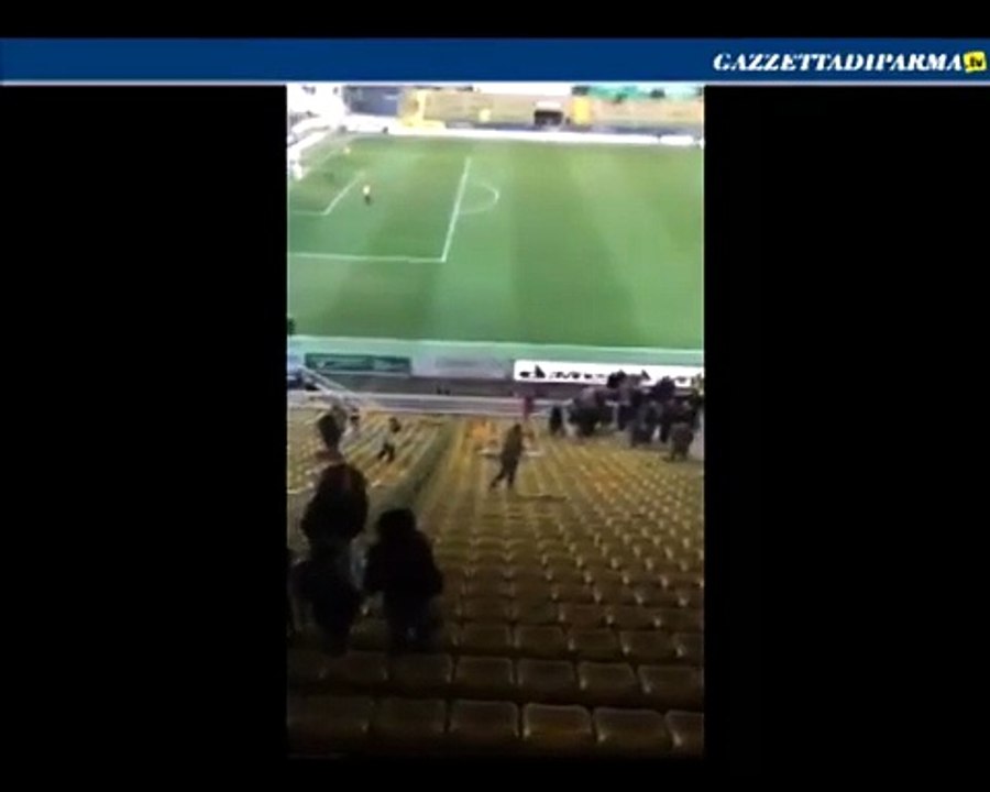 Tardini: litigi in tribuna