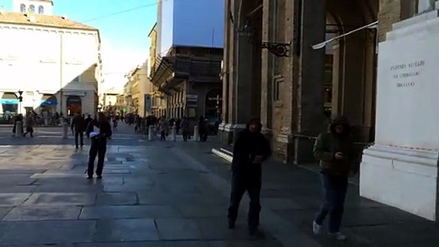 Portici del Grano: il vento spazza via gli striscioni Video