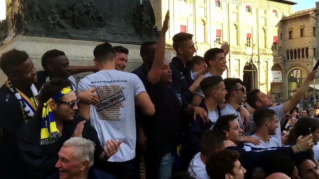 Vogliamo vincere il derby! : Parma promosso, festa in piazza