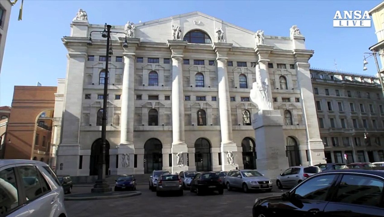 Piazza Affari vola con le banche