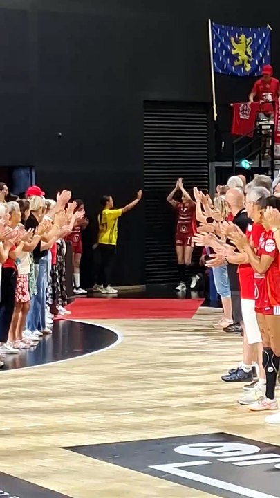 Les adieux de la handballeuse Alizée Frécon-Demouge à l'ESBF, son club de toujours à Besançon
