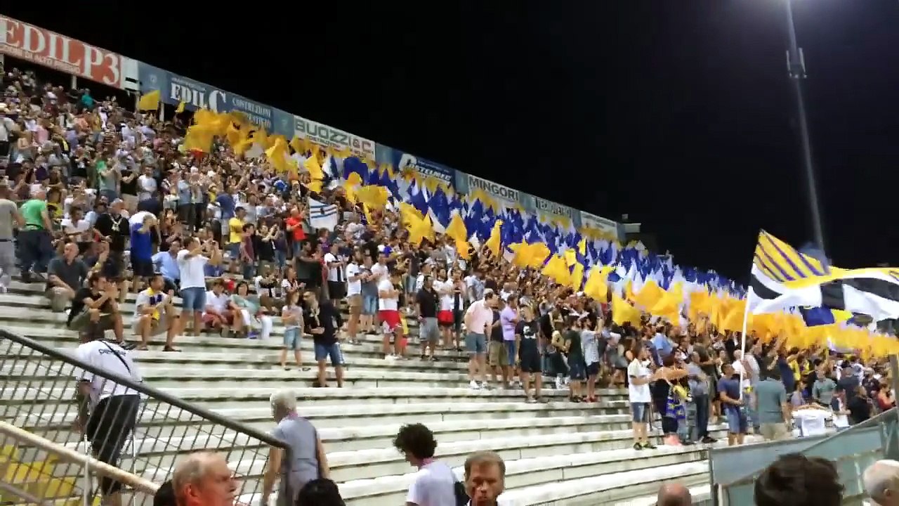 La coreografia della curva