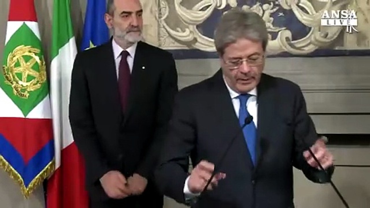Mattarella da' l'incarico a Gentiloni