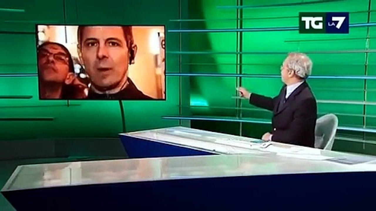 Paolini, il disturbatore: perfino Mentana perde la pazienza