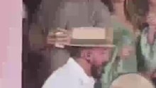 El vídeo de Ester Expósito y Bad Bunny bailando en el Metropolitano que ha reventado las redes