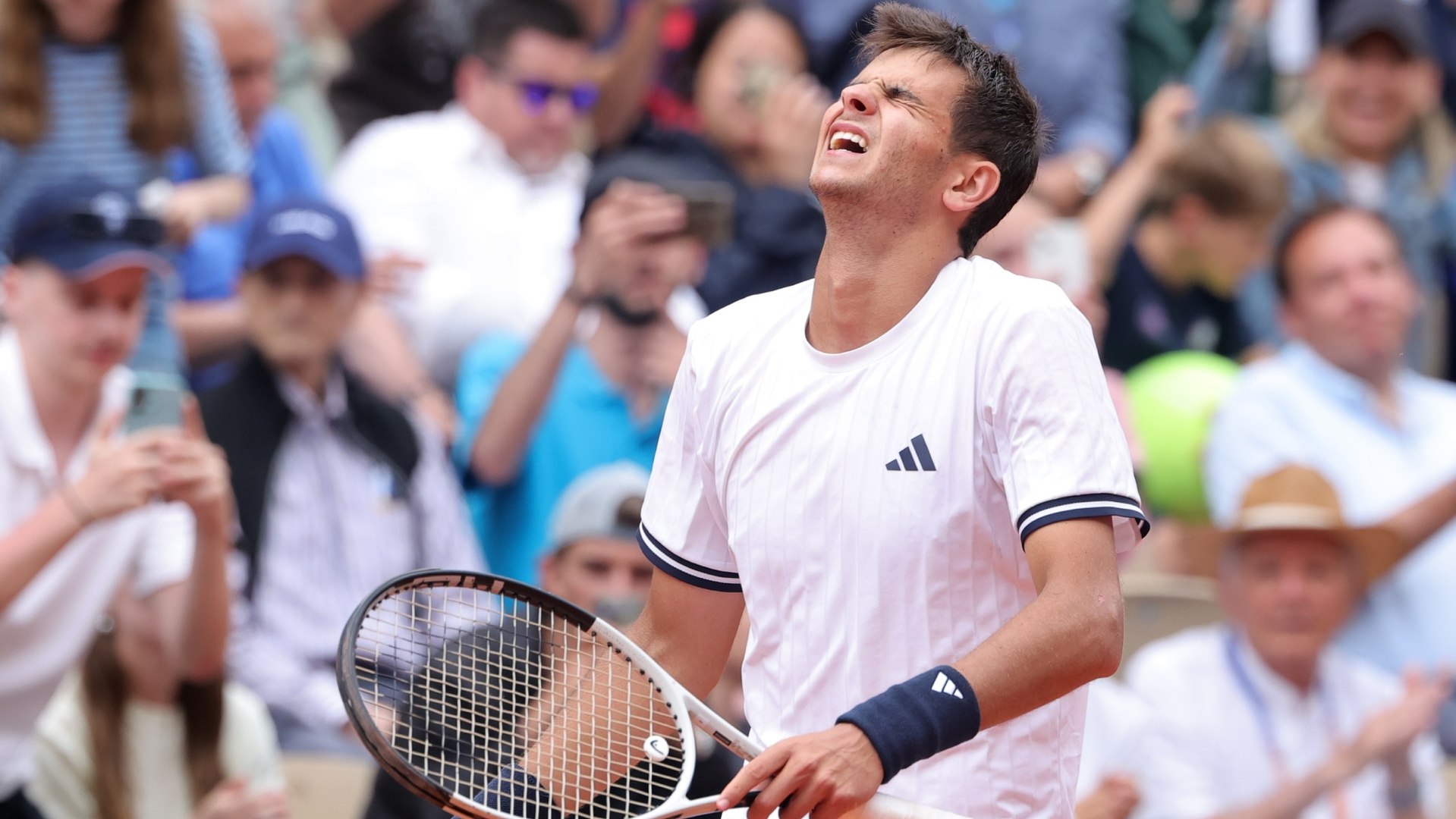 Rafa Jódar: "No todos los días se juega contra un tres del mundo en unos cuartos de Roland Garros"
