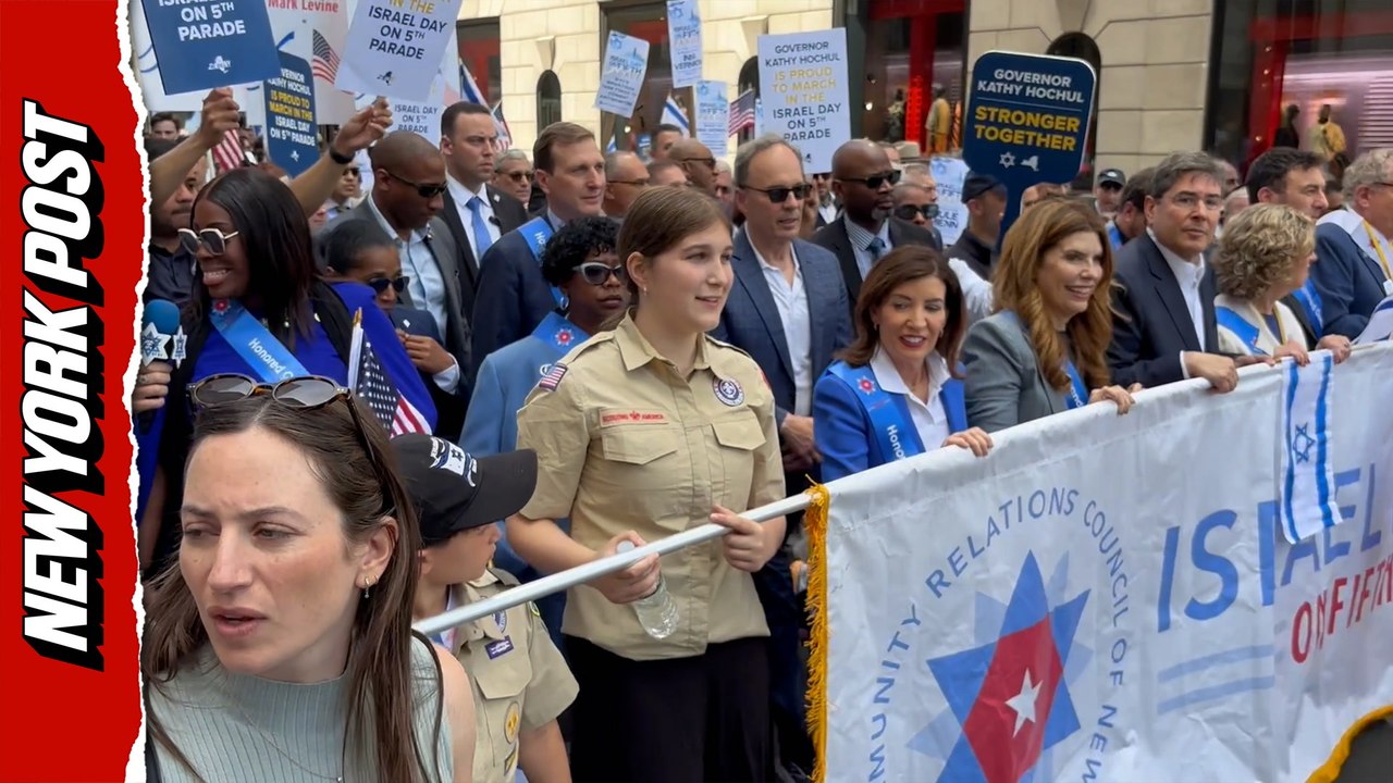 Hochul, ex-NYC Mayors attend Israel Day Parade
