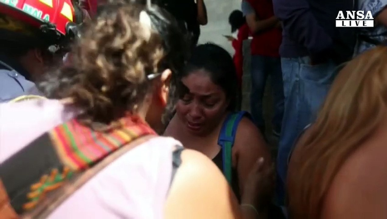 Brucia centro minori in Guatemala, 22 morti