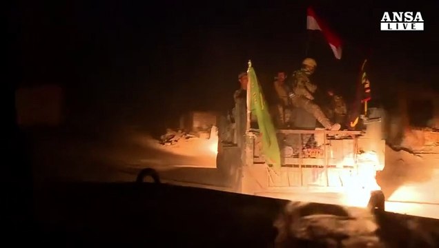 Iraq: 'trovata fossa comune con 500 cadaveri a Mosul' Iraq: 'trovata fossa comune con 500 cadaveri a Mosul'