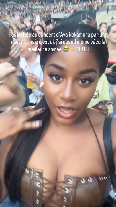 Mon fixateur @lorealparis n’a clairement pas bougé Malgres cette CHALEUR 😭✨Merci encore à @ayanakamura_officiel pour ce show de fou… j’ai pu refaire mes meilleurs playbacks 🎤