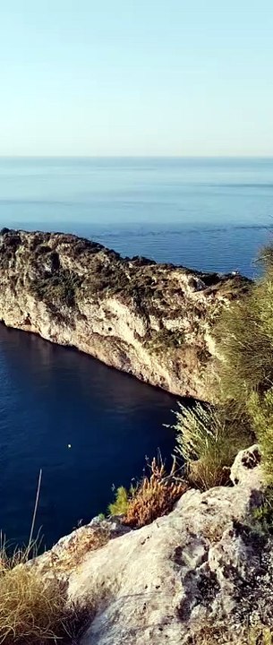 Tiendas de campaña ante el mar de Xàbia