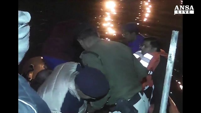 Si rovescia barcone nel Gange, 21 morti