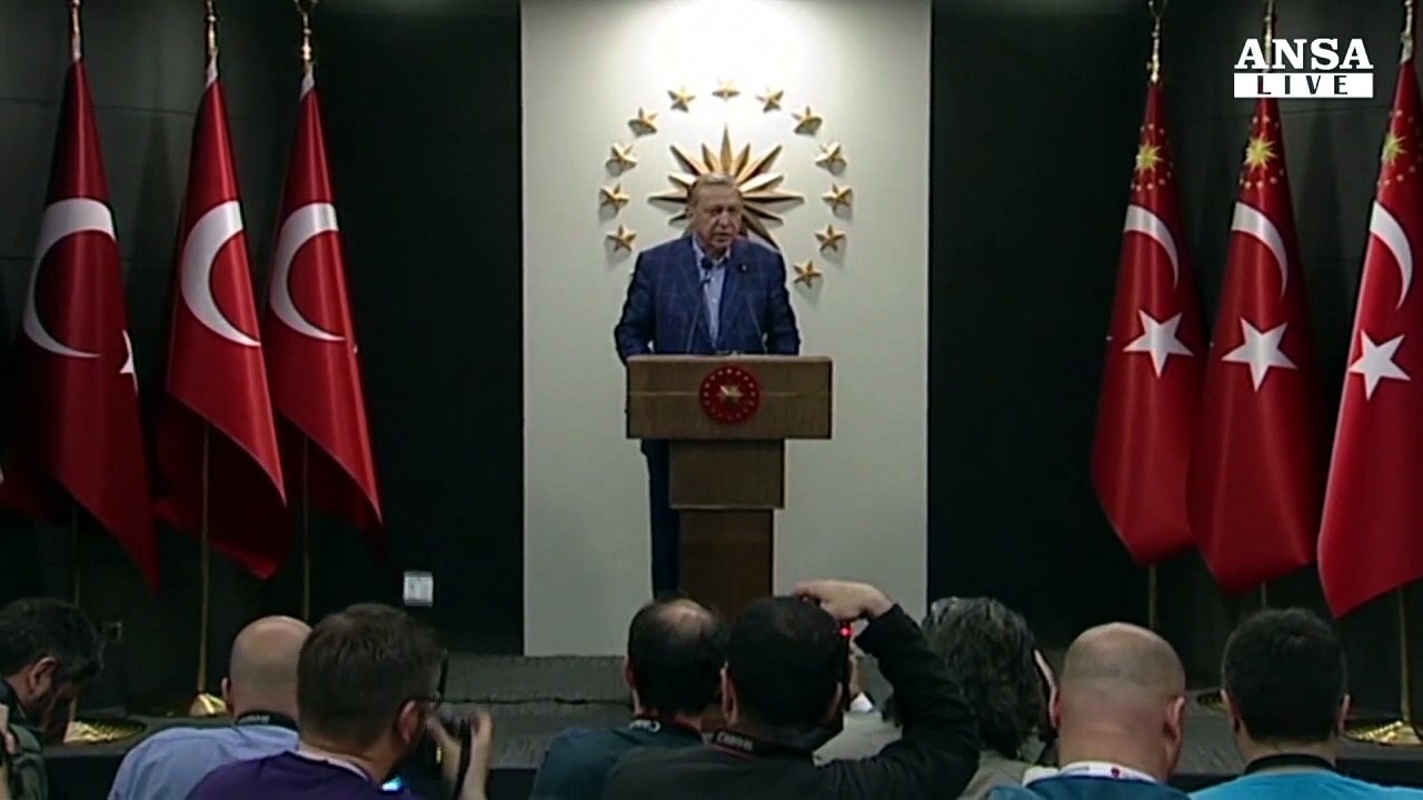 Ue avvisa Erdogan, pena morte e' la linea piu' rossa