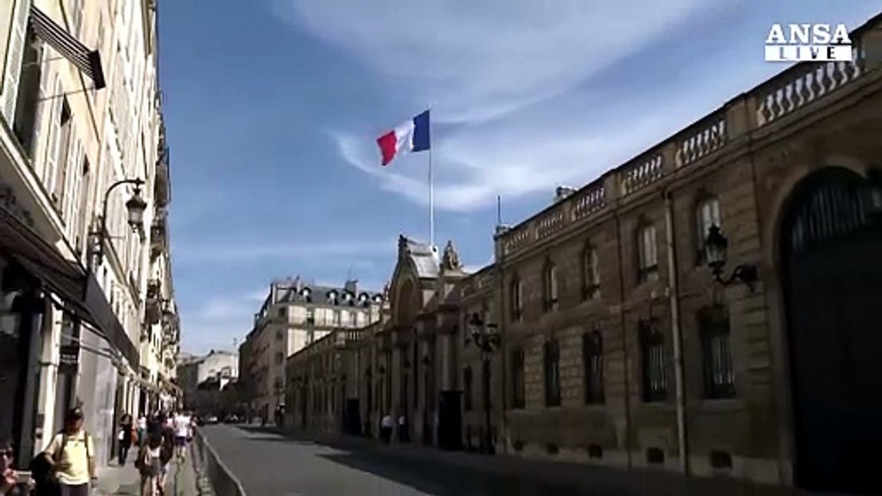 Francia, seggi aperti per le presidenziali