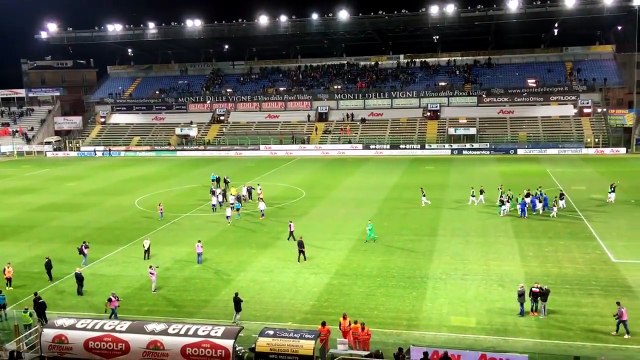 Terza sconfitta consecutiva: il Parma praticamente non ha mai giocato, partita sconcertante