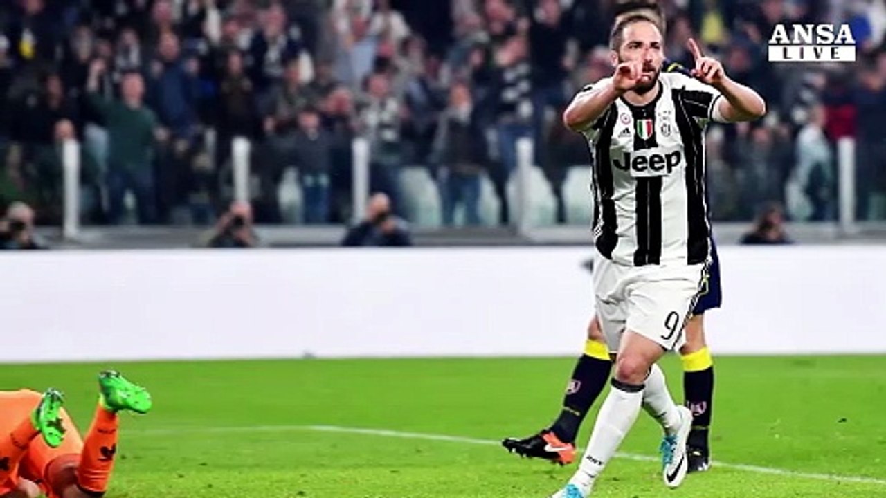 Doppio Higuain, Juve batte Chievo