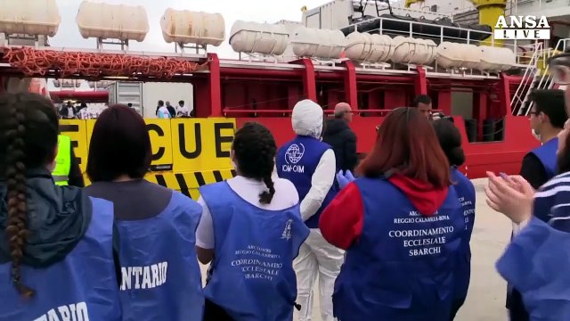 Nuova strage di migranti: 8 morti, altri in mare