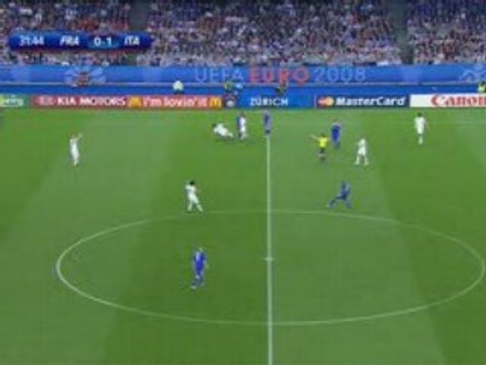 Peno suite à la faute d'Abidal