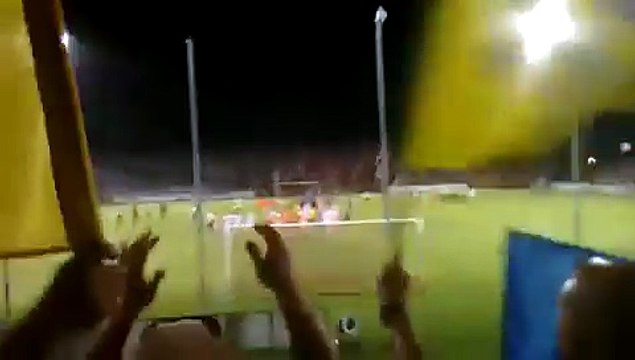 Il Parma vola a Firenze: la squadra sotto la curva