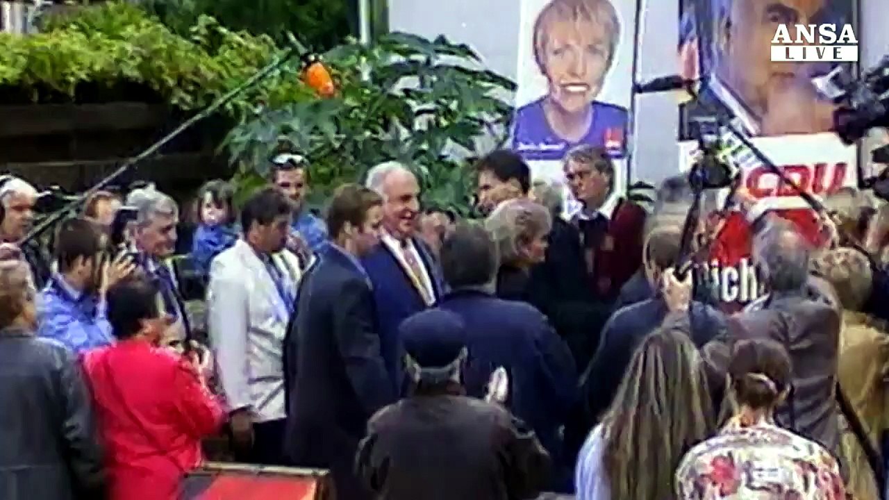 La Germania dice addio a Kohl, padre riunificazione