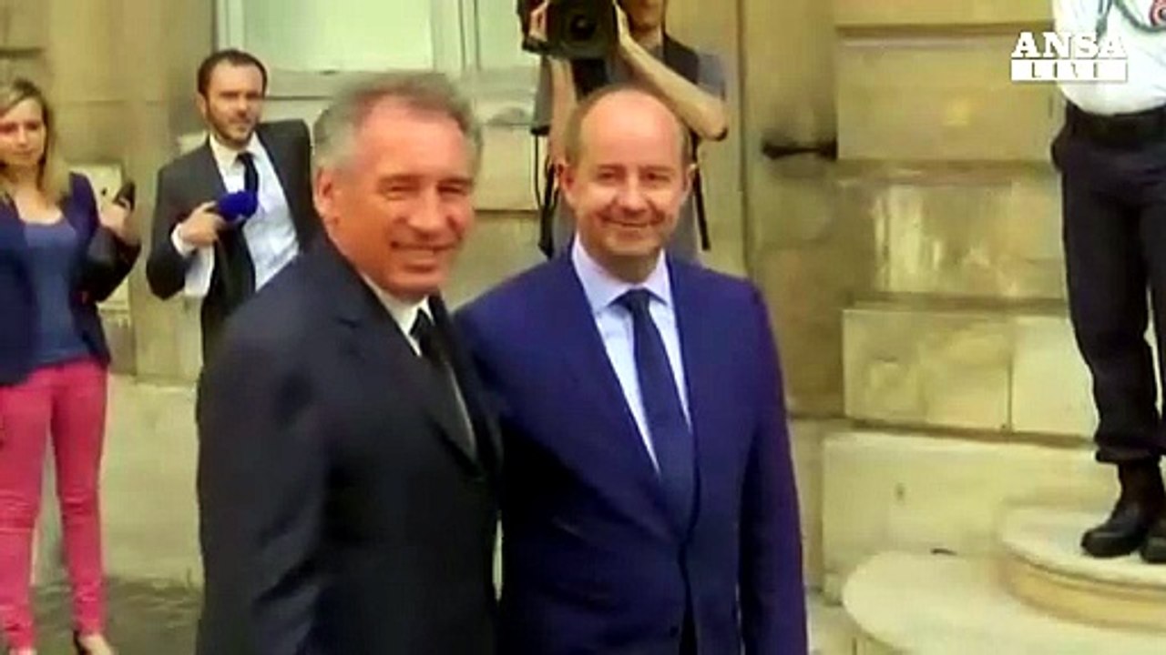 Bufera sul governo francese