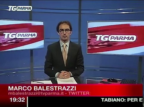 Volano fuori strada: grave anziano sbalzato e schiacciato dall'auto