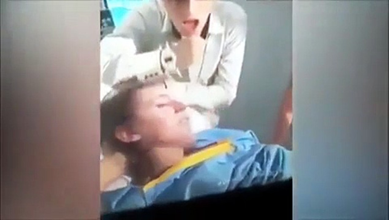 Il padre terrorizzato (e comico) in sala parto è virale