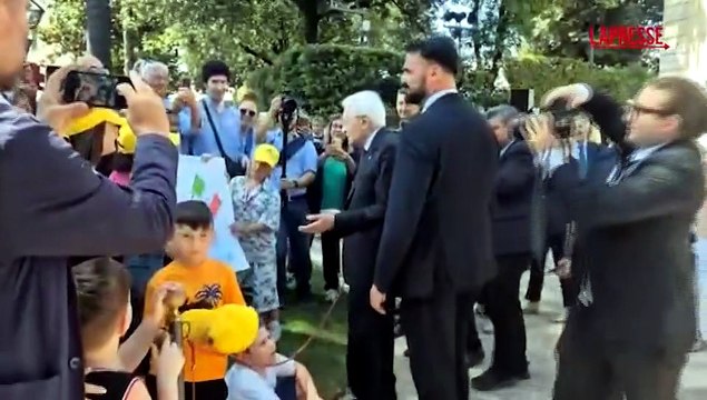 2 giugno, nei giardini del Quirinale Mattarella incontra i ragazzi speciali: tra loro anche Sofia
