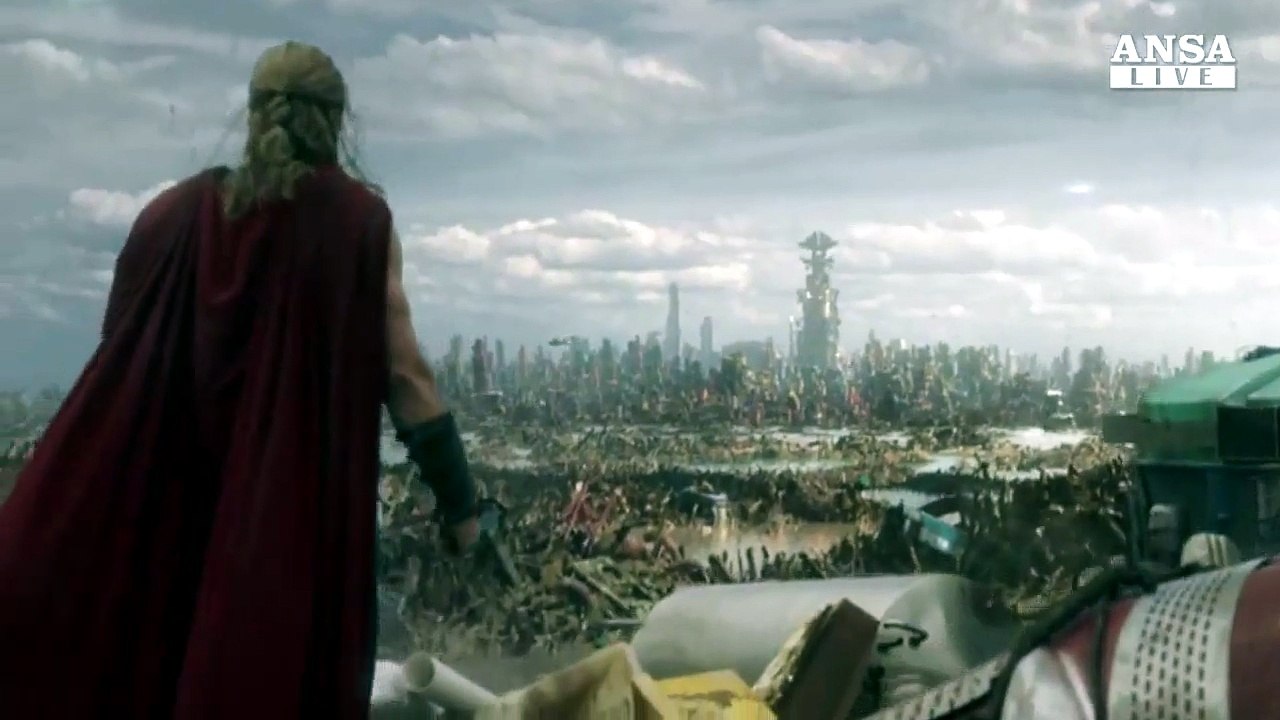 Chris Hemsworth torna Dio del Tuono