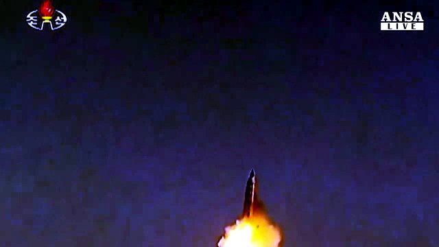 La Corea del Nord lancia nuovo missile balistico