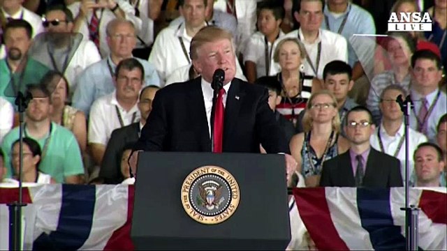 Trump cambia idea, si' alle nuove sanzioni alla Russia