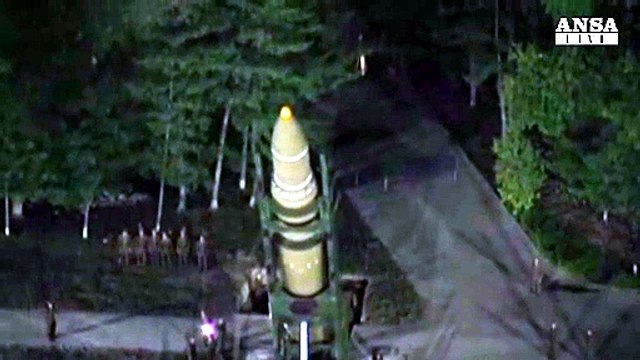 Corea Nord: Kim, capaci di colpire continente Usa