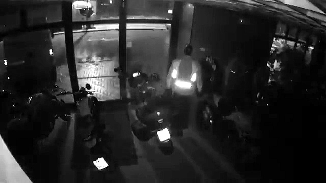 Il video della spaccata alla Ducati