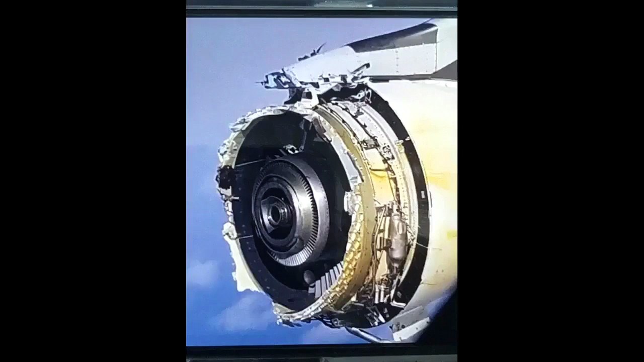 Paura su un volo Air France, motore esplode in volo