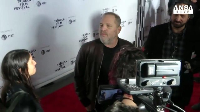 Asia Argento lascia l'Italia dopo la bufera sul caso Weinstein