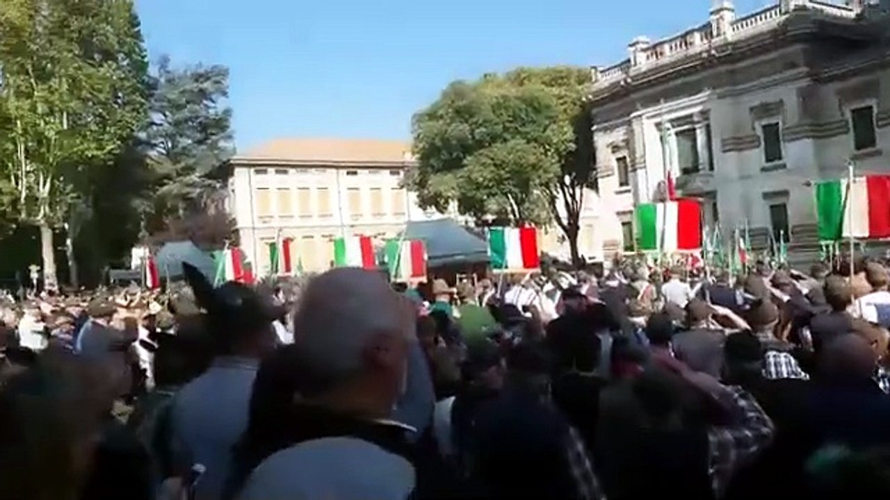 Ammaina bandiera