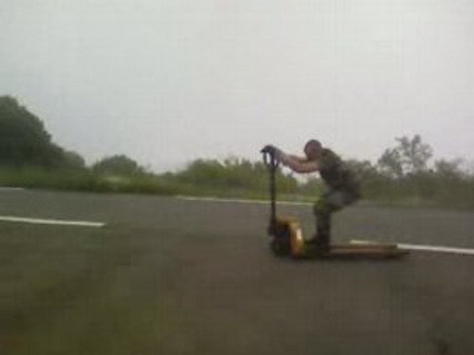 Regis transpalette travers