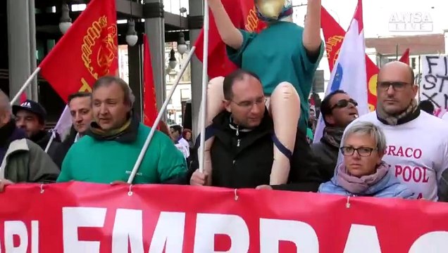 Torino, lavoratori della Embraco in sciopero