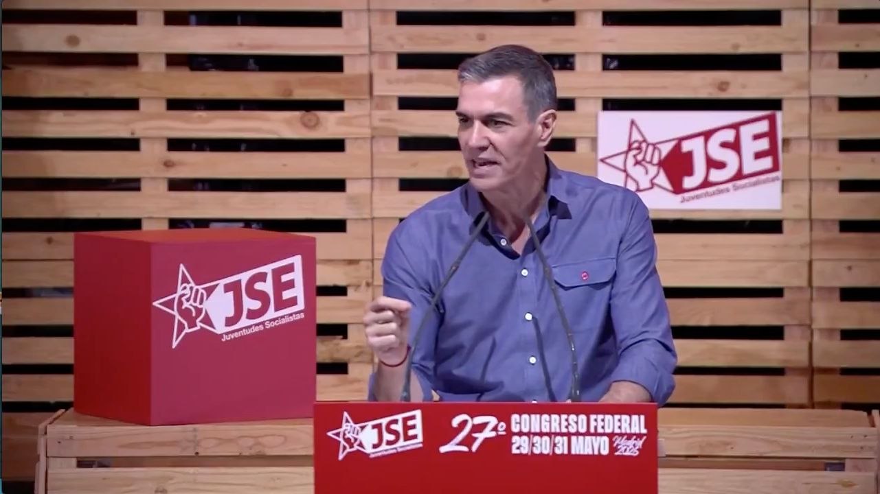 ¡Maldita hemeroteca! Sánchez se zampa la promesa de limitar su mandato a dos legislaturas: "¡Hasta 2027 y más allá!"