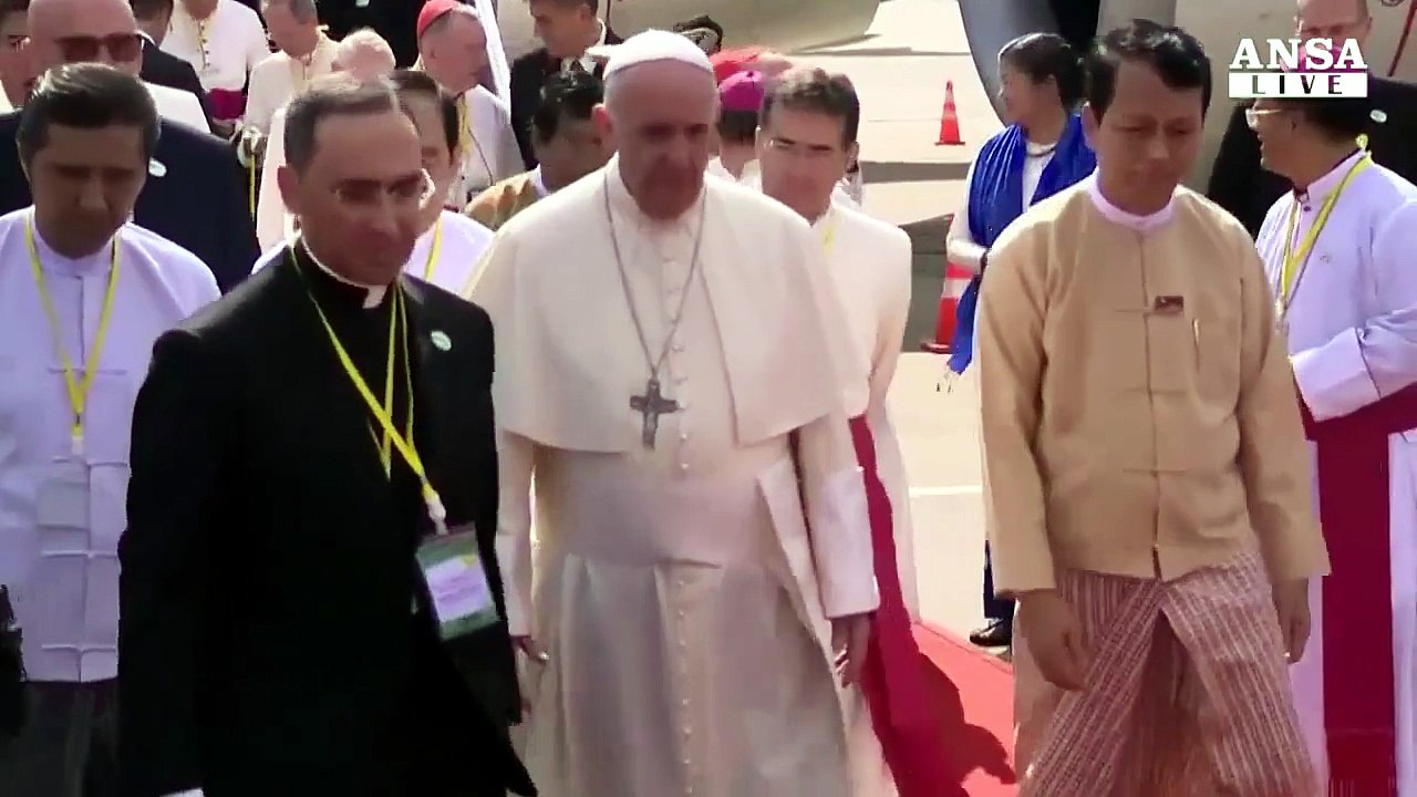 Papa Francesco arrivato in Myanmar