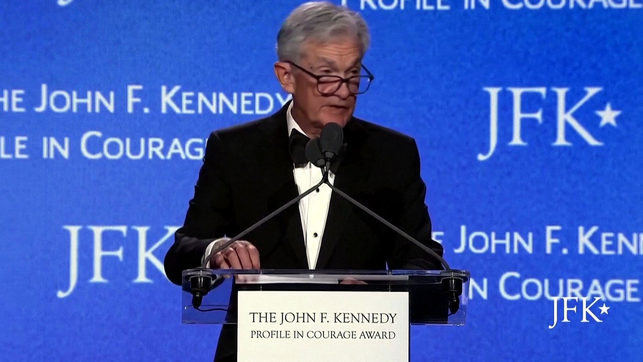 Fed Governor Powell calls for the defense of democratic institutions