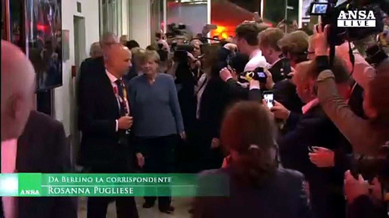 Merkel vince male