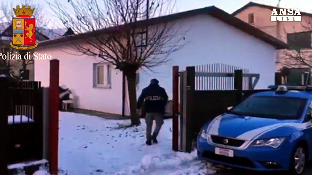 Polizia perquisisce membri estrema destra a Varese