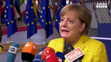 Germania: Merkel sotto tiro vuole colloqui lampo con Spd