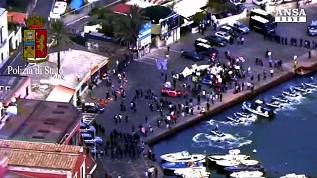 G7, in volo su Ischia con l'elicottero della Polizia