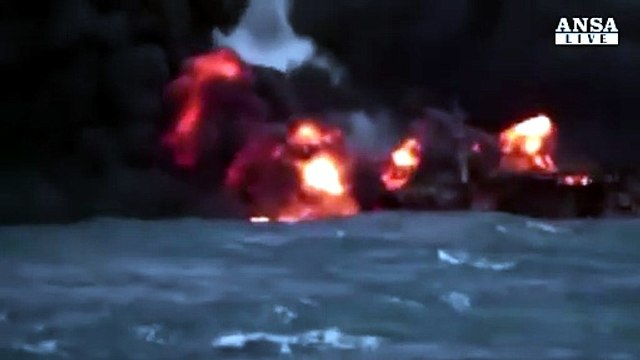 Petroliera a picco, rischio disastro ambientale