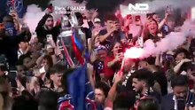 باريس سان جيرمان يحتفل مع ماكرون في قصر الإليزيه