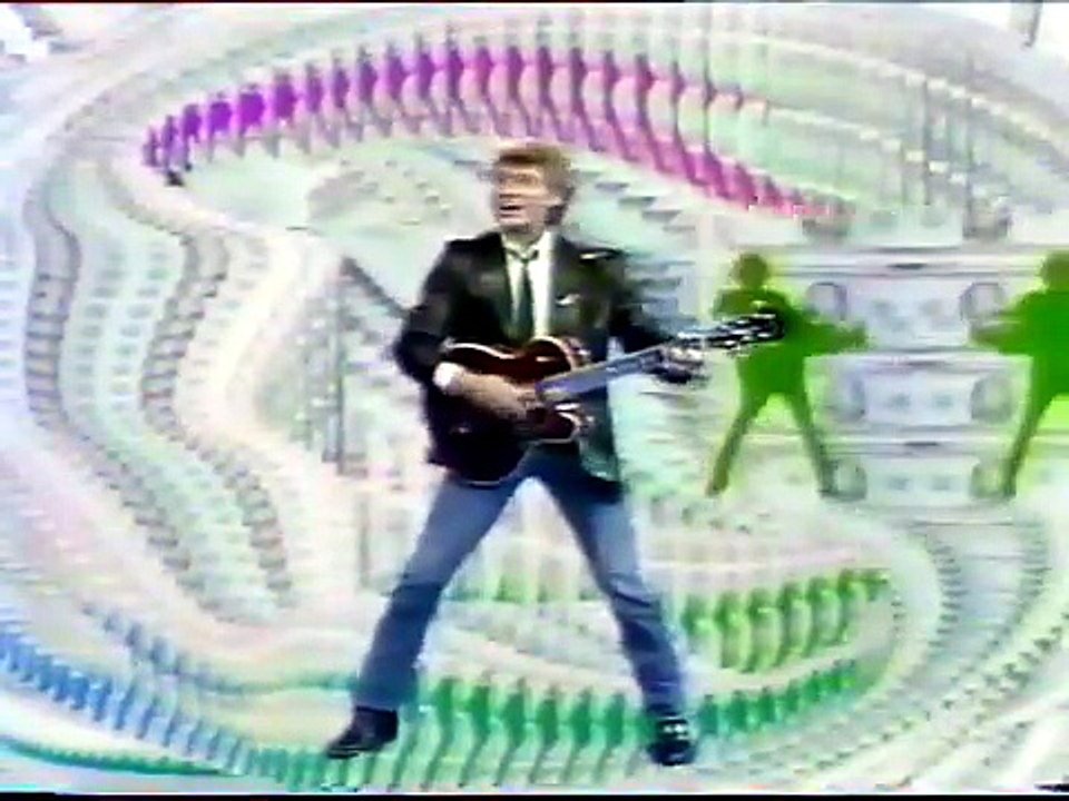 1983 - Johnny Hallyday - “Signes Extérieurs de Richesse” dans “Platine 45” (Antenne 2, 8 Mars)