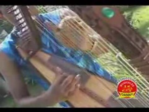 Wendy Sulca - Siento En Mi Alma Pena y Dolor (Video Oficial)