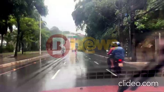 TRANSTORNOS E CAOS: Chuvas causam diversos pontos de alagamentos em Salvador nesta segunda-feira